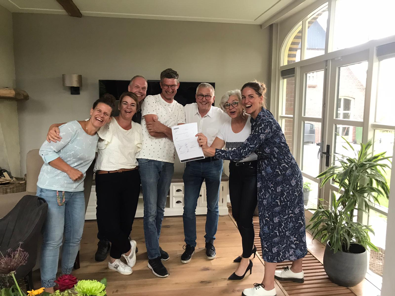Ondertekening van de statuten van Mozaiek0548, juni 2021